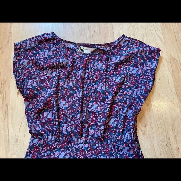 NWT BCBG Generation purple/red/blue patterned shirt sleeve dress - Picture 2 of 6